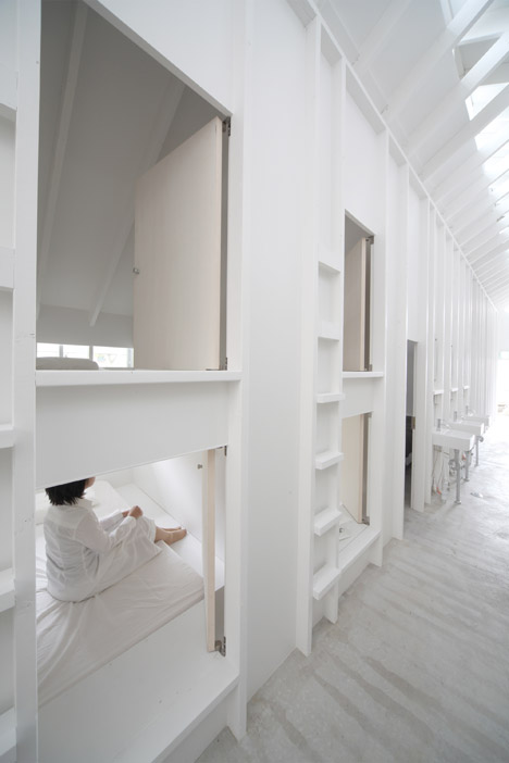 Koyasan-Guest-House-by-Alphaville-Architects_dezeen_468_8
