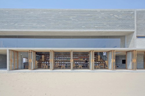 Lonely-Seashore-Library-in-China-by-Vector-Architects-Front-Exterior-©Xia-Zhi-600x400