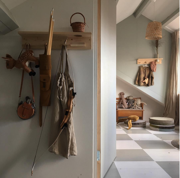 Habitación niña casa Holanda muebles de madera