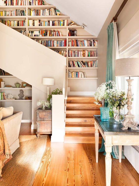 Librería en escalera